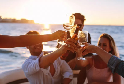 luxury yachts rentals